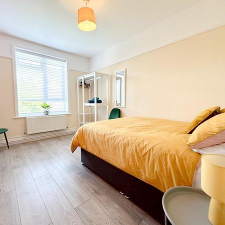Bournemouth 3 Bedroom - Parking Екстериор снимка